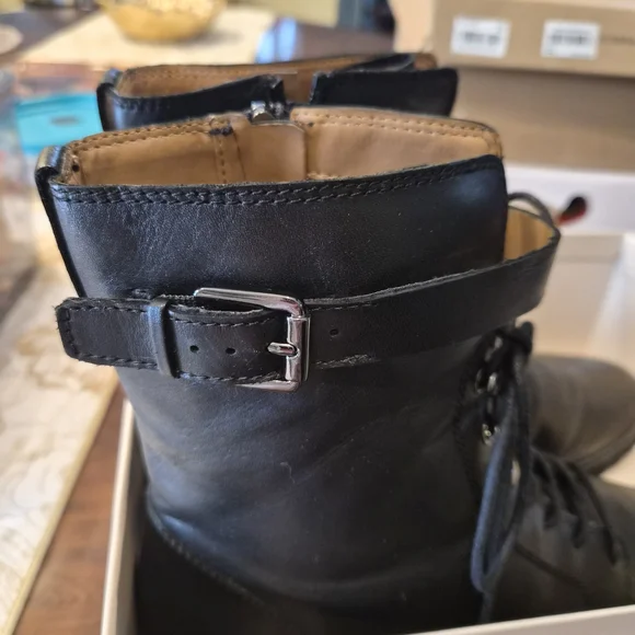 Like New Leather Ankle Boots - Picture 4 of 7